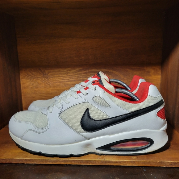 Nike Air Max Colliseum Athletic Sneaker 11.5 - Picture 3 of 6